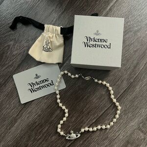 Vivienne Westwood Cream Pearl Necklace